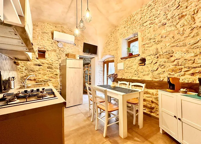 Hostdomus - Fuggi Nel Apartment *